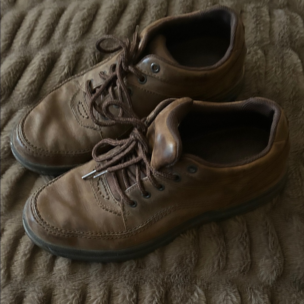 Rockport Men's Tan Leather Oxfords